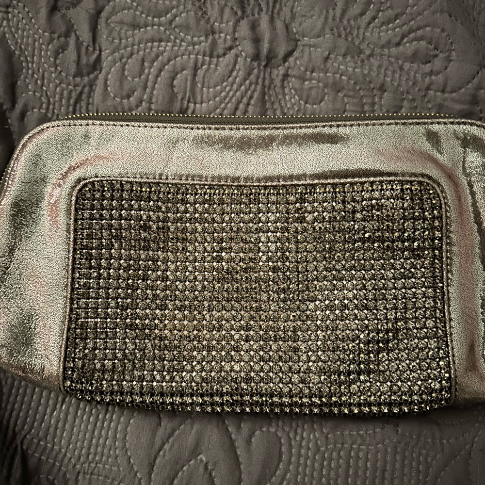 New Vintage Looking Clutch 💕